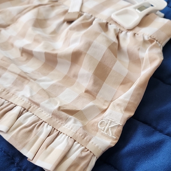 Calvin Klein Jeans White Ruffled Top with Tan Checkered Shorts - Picture 3 of 7